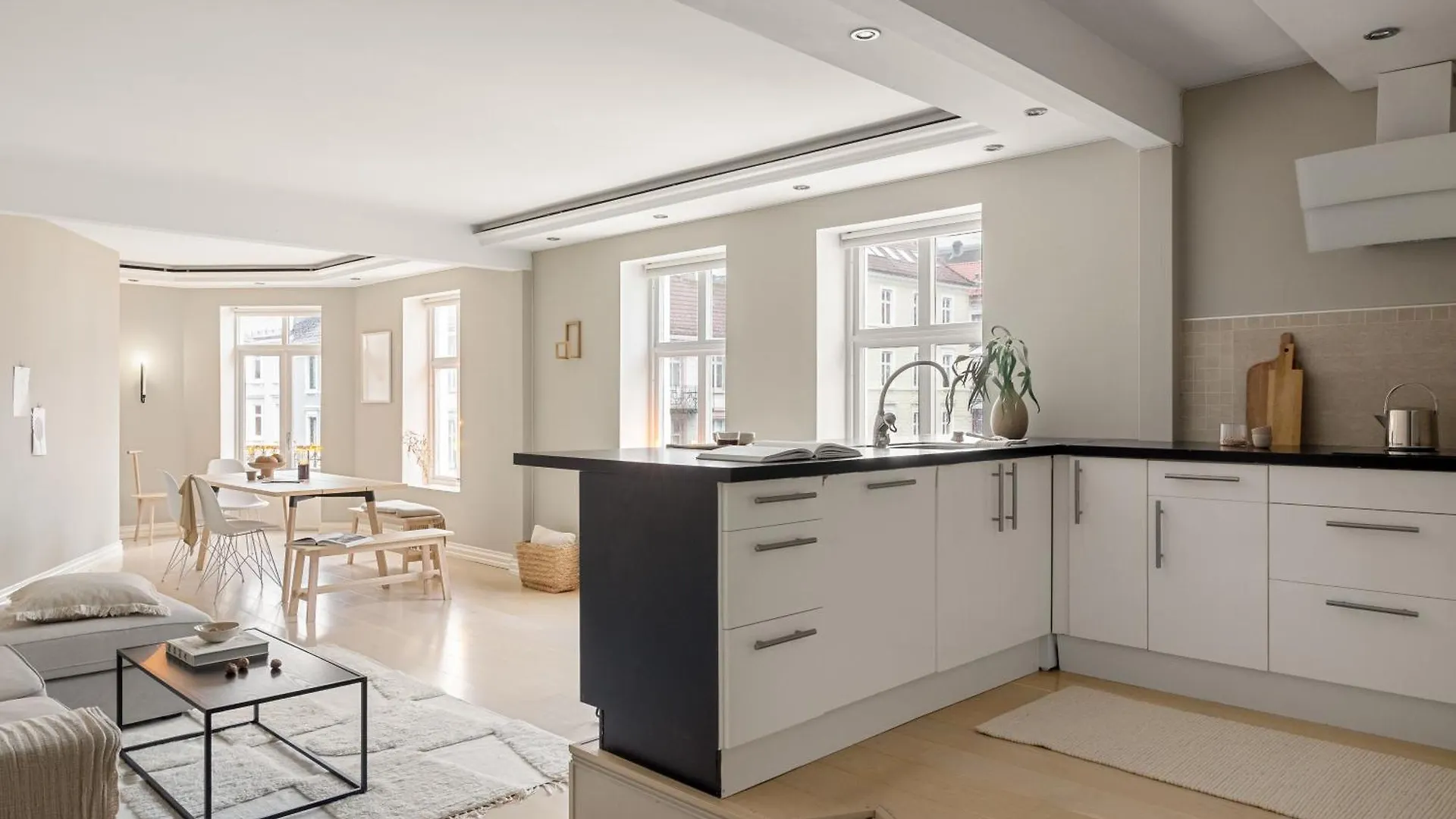 Dinbnb Apartments I 1898 Building With 95 Sqm Of Luxury I 2X Workspace Bergen